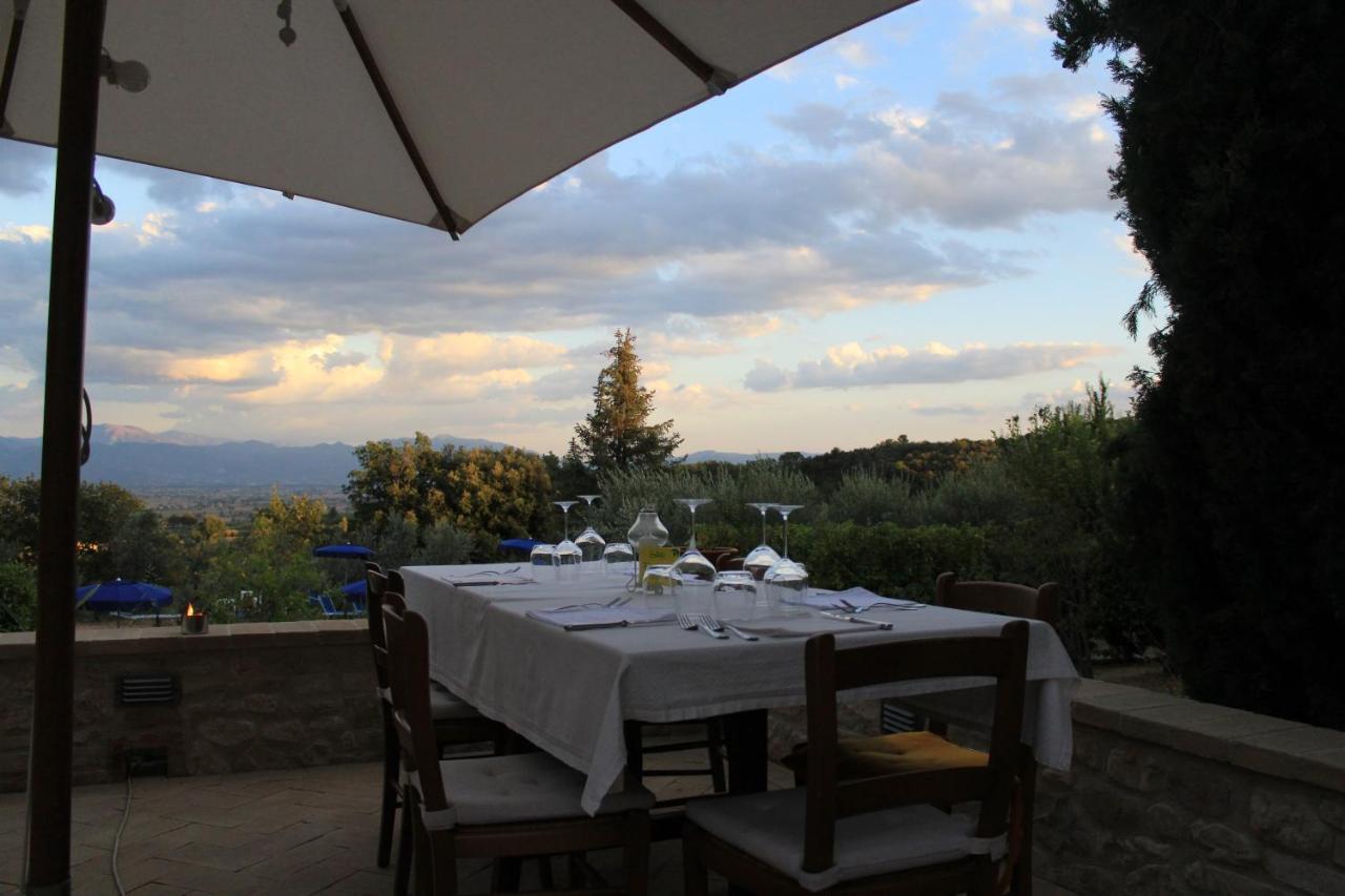 Agriturismo Camiano Piccolo Монтефалько Экстерьер фото