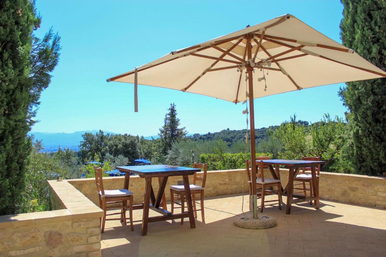 Agriturismo Camiano Piccolo Монтефалько Экстерьер фото